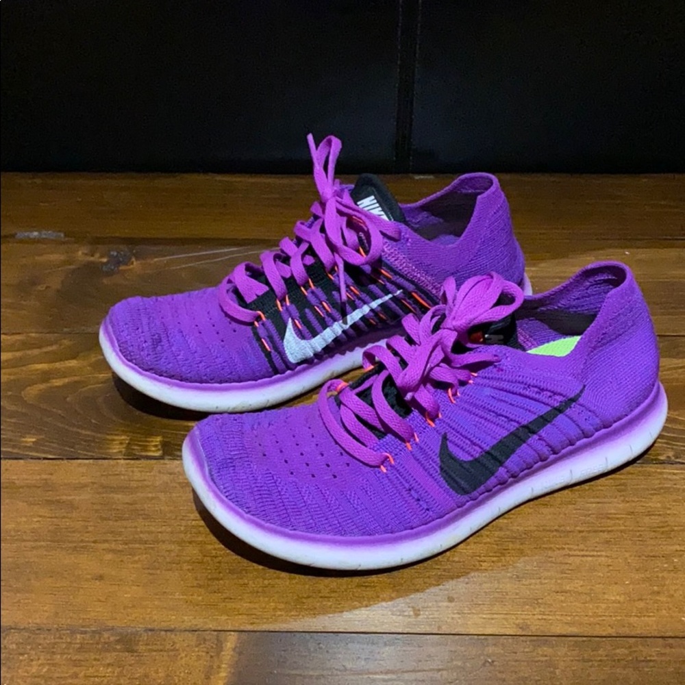 Nike size 6.5 free running shoe